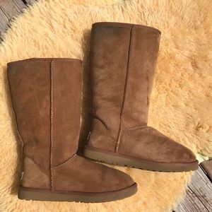UGG sz 8